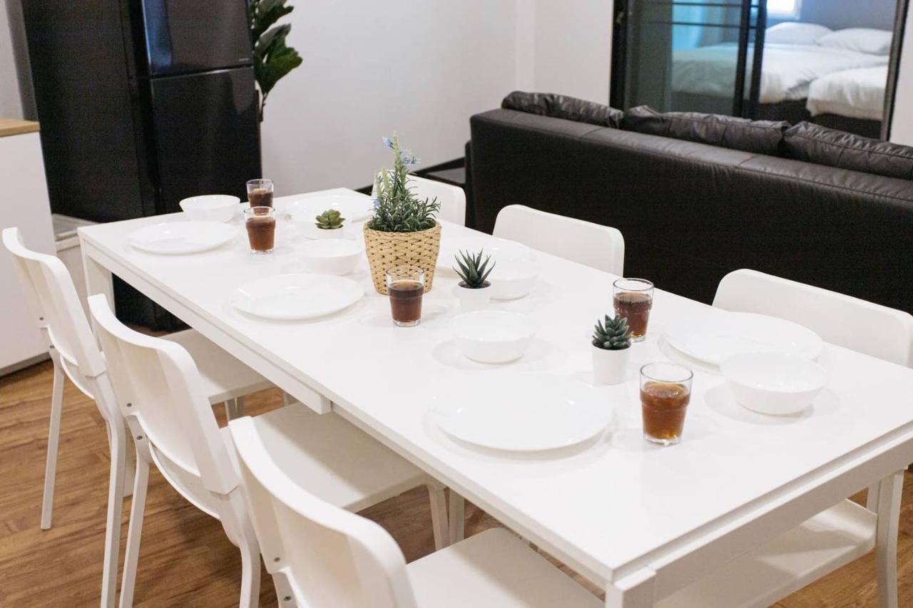 U3 Large 2 Bedroom Full Kitchen Near Bts Udomsuk Bangkok Bagian luar foto